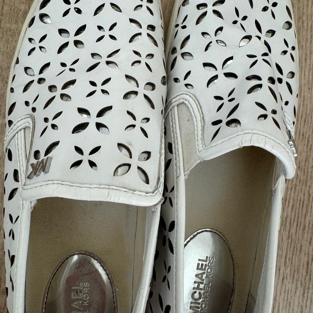 Michael Kors white& silver shoes size 8.5 - Picture 5 of 7